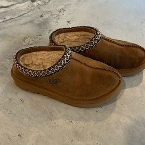 UGG kids Tasman II size 1